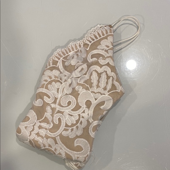 Hello Molly Lace Bodysuit - Picture 7 of 9